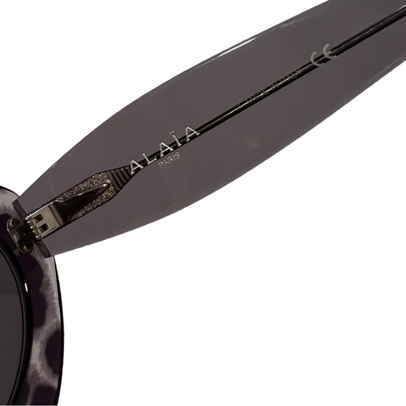 NWT ALAIA Grey/Grey Oval Shape 52mm Designer Sunglasses - Picture 5 of 10